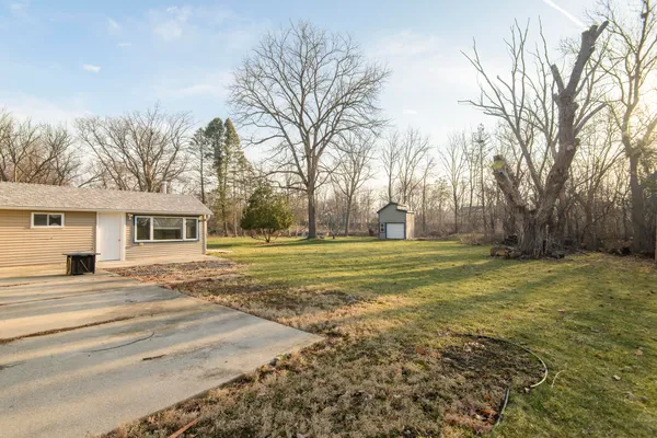 $374,900 | 888 Wildwood Place, Oconomowoc, WI 53066