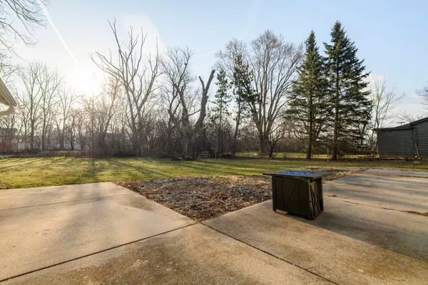 $374,900 | 888 Wildwood Place, Oconomowoc, WI 53066