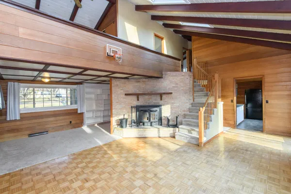 $374,900 | 888 Wildwood Place, Oconomowoc, WI 53066