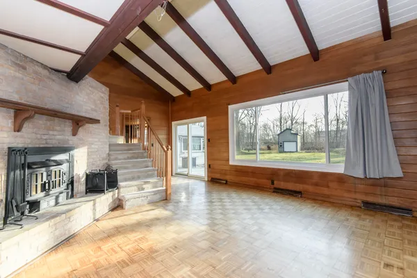 $374,900 | 888 Wildwood Place, Oconomowoc, WI 53066