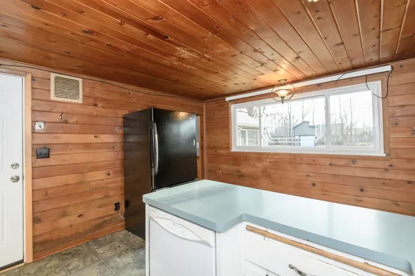 $374,900 | 888 Wildwood Place, Oconomowoc, WI 53066