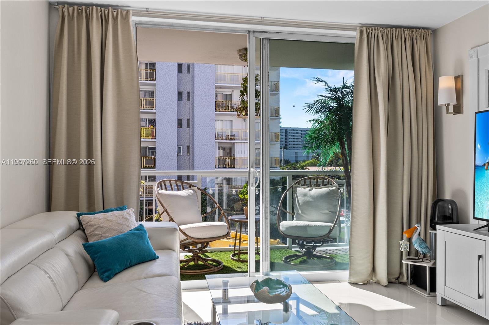 1345 Lincoln Road, Unit 403 Miami Beach, FL 33139 - Photo 20 of 33