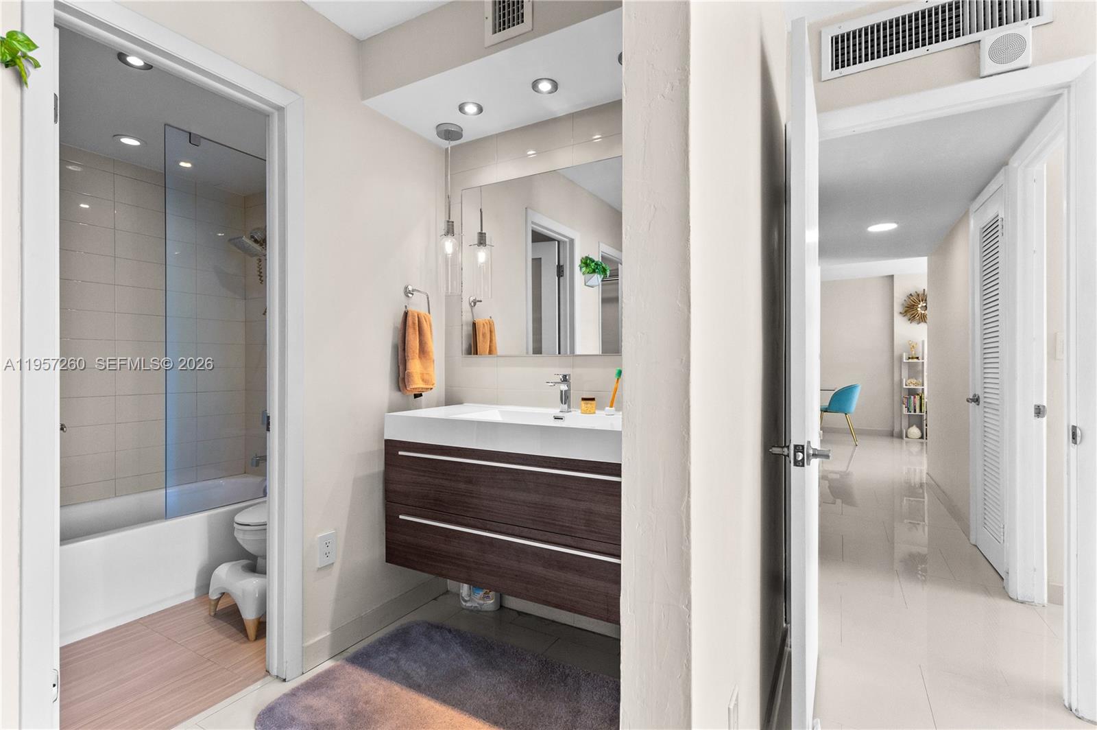 1345 Lincoln Road, Unit 403 Miami Beach, FL 33139 - Photo 29 of 33