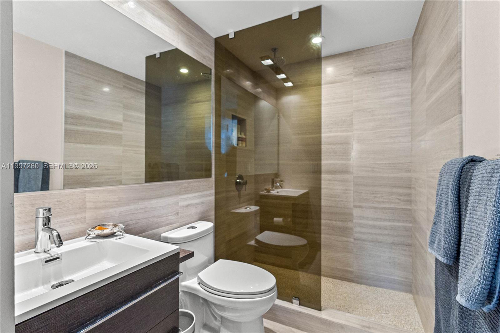 1345 Lincoln Road, Unit 403 Miami Beach, FL 33139 - Photo 5 of 33