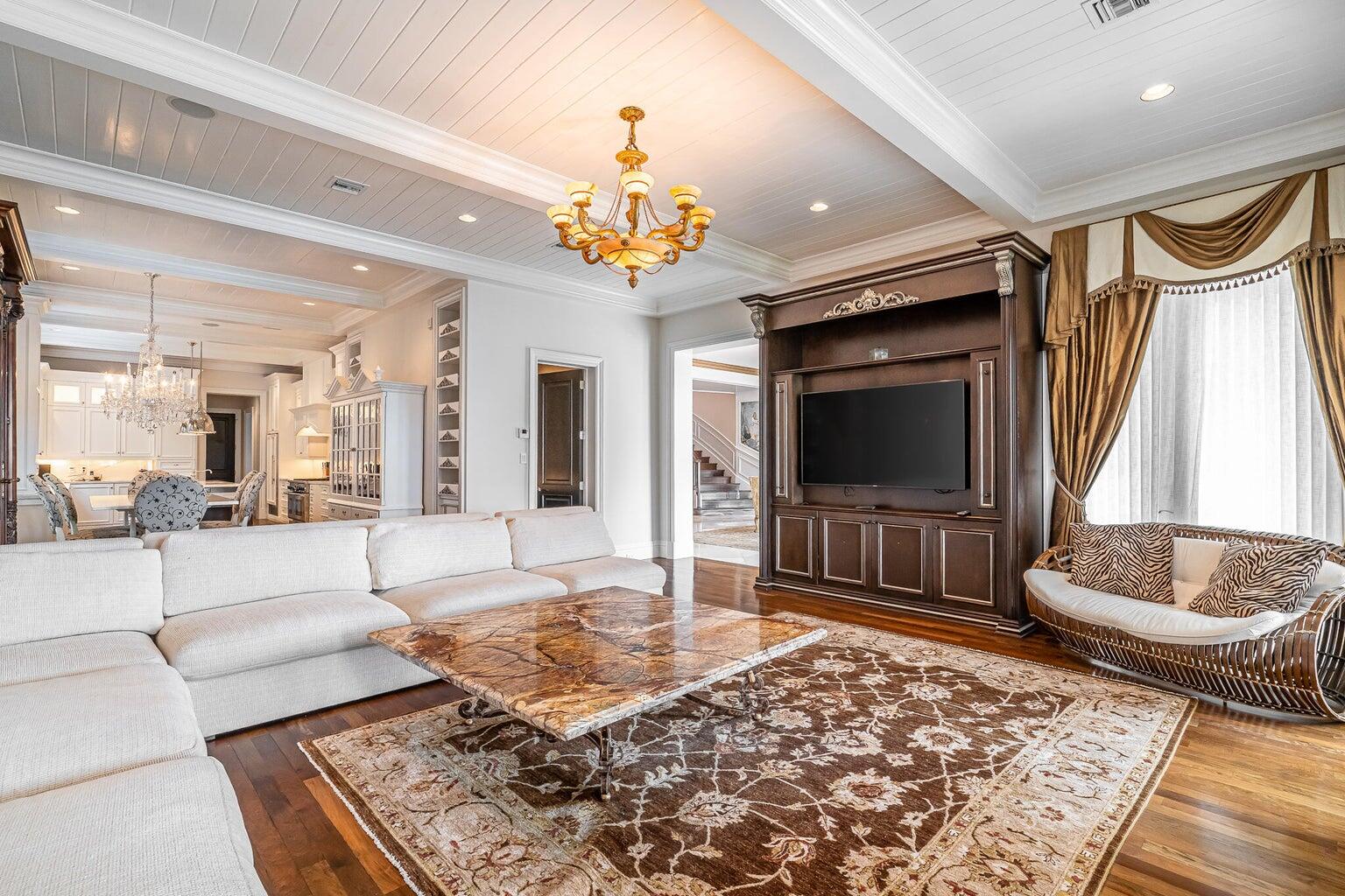 485 Northeast Spanish Trail Boca Raton, FL 33432 - Photo 12 of 45 20211030152423569327000000-o