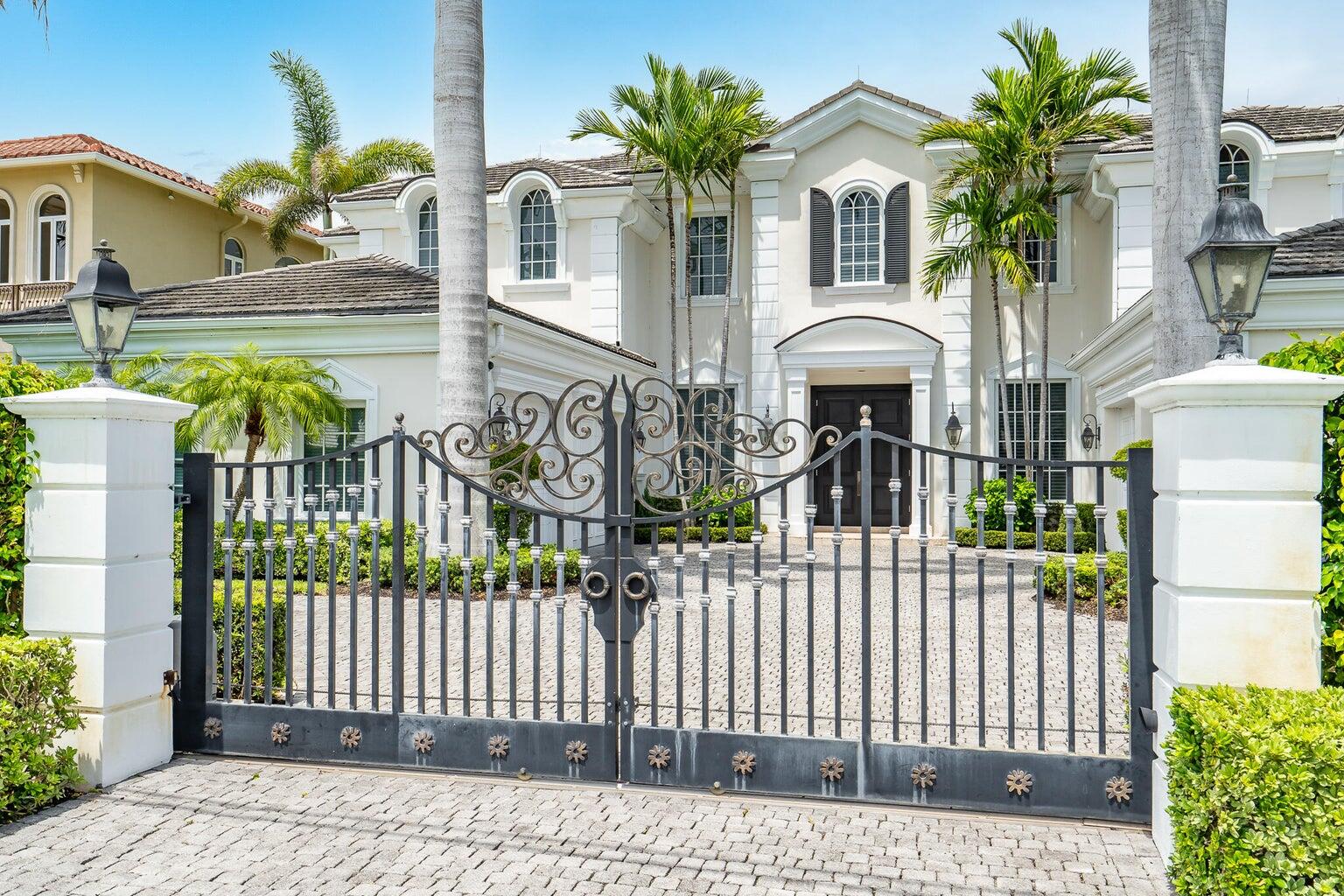 485 Northeast Spanish Trail Boca Raton, FL 33432 - Photo 3 of 45 20211030150817677881000000-o