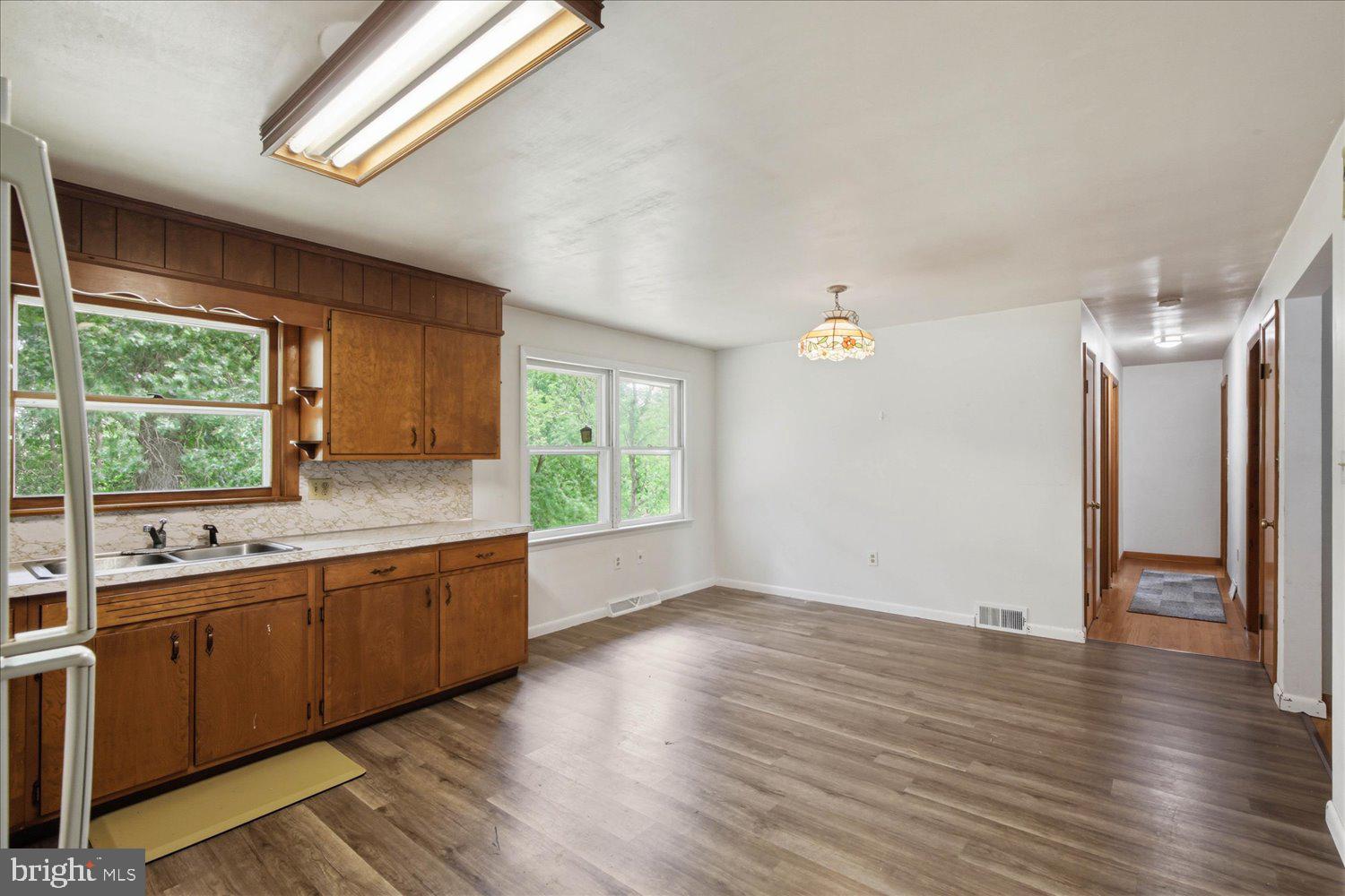 329 Fairview Drive Lititz, PA 17543 - Photo 17 of 39 Gallery Image 17