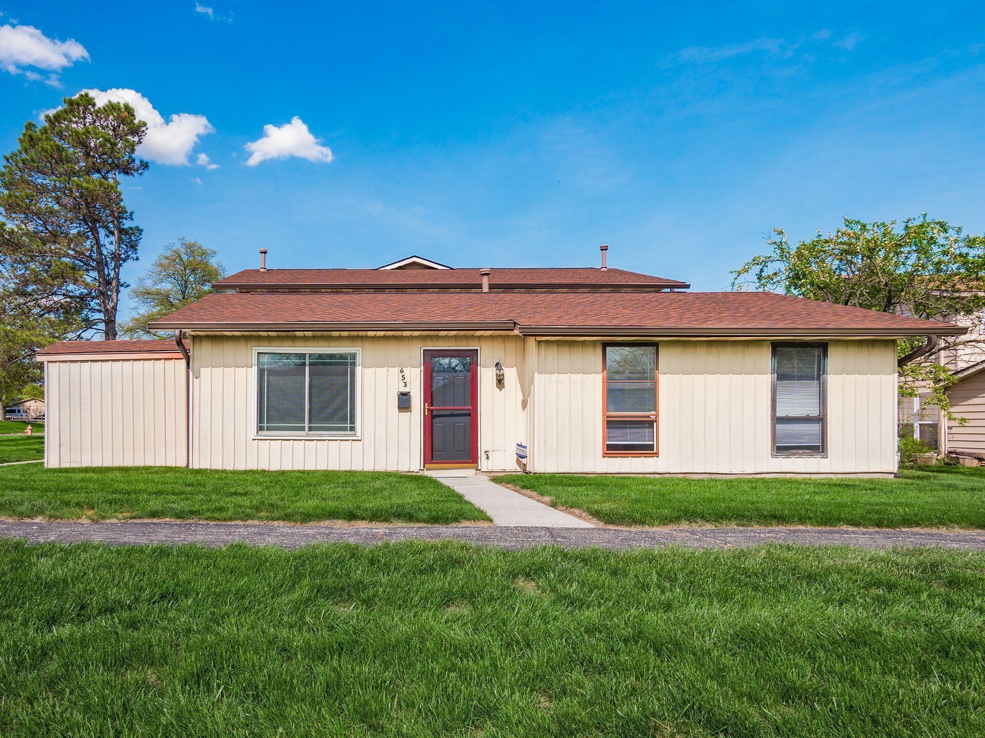 653 Cherry Ridge Road, Unit G Columbus, OH 43228 - Photo 2 of 32 002_ Rd Columbus OH 43228 USA