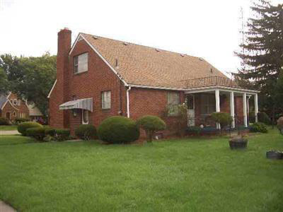 423 Pierson Road Flint, MI 48505 - Photo 2 of 3 20136901-1.JPG