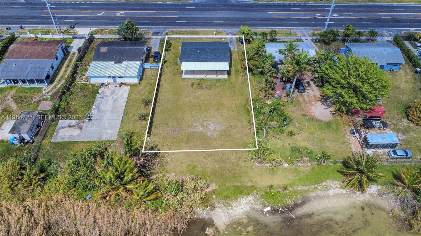 12840 Southwest 268th Street Homestead, FL 33032 - Photo 2 of 37