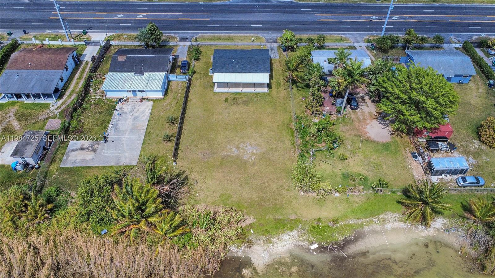 12840 Southwest 268th Street Homestead, FL 33032 - Photo 3 of 37