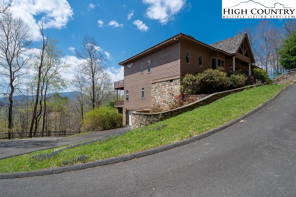 410 Rhododendron Lane Boone, NC 28607 - Photo 3 of 47 Gallery Image 3