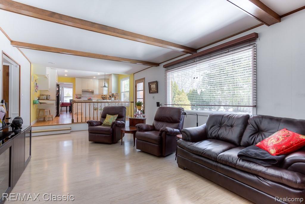 29928 Fox Grove Road Farmington, MI 48334 - Photo 18 of 47
