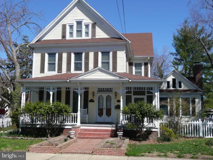 1003 Travers Street Cambridge, MD 21613 - Photo 1 of 30 Exterior (Main)