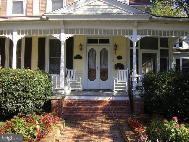 1003 Travers Street Cambridge, MD 21613 - Photo 10 of 30 Entrance