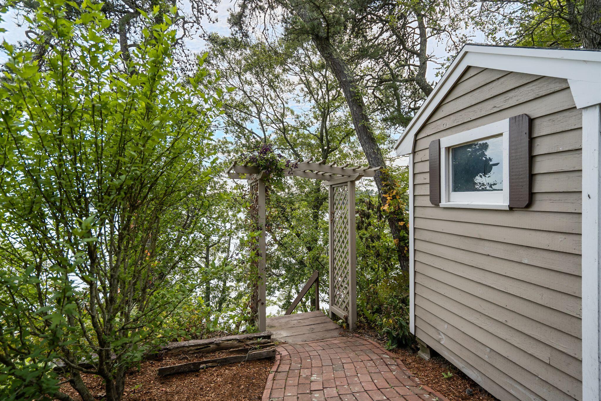 214 Wheeler Road Mashpee, MA 02649 - Photo 33 of 43 27