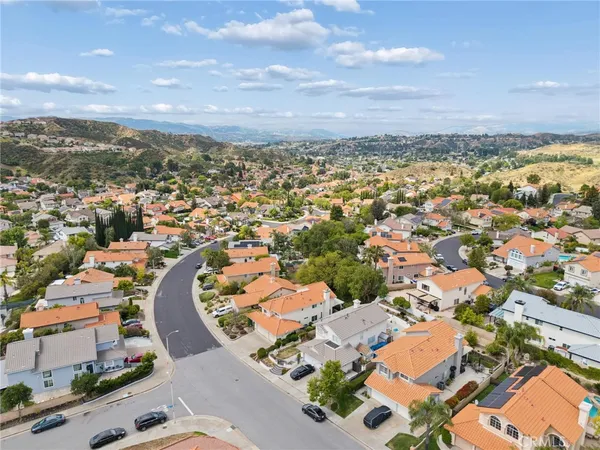 $899,999 | 28269 Rodgers Drive, Saugus, CA 91350