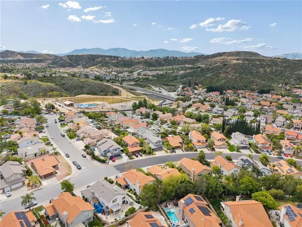 $899,999 | 28269 Rodgers Drive, Saugus, CA 91350