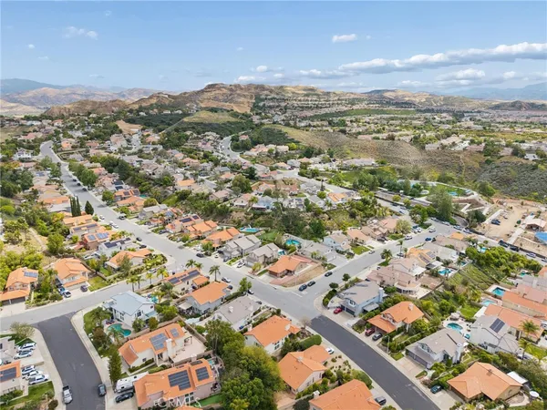 $899,999 | 28269 Rodgers Drive, Saugus, CA 91350
