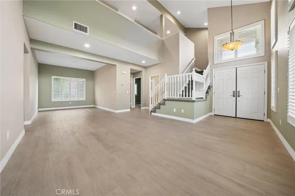 $899,999 | 28269 Rodgers Drive, Saugus, CA 91350