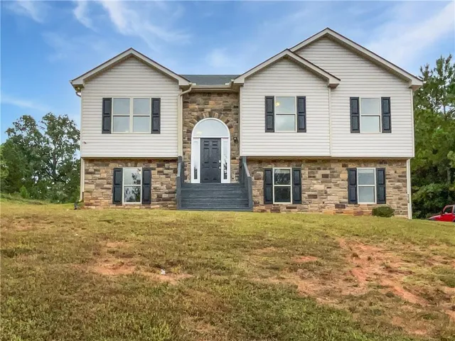 $300,000 | 230 Oak Meadows Drive, Covington, GA 30016