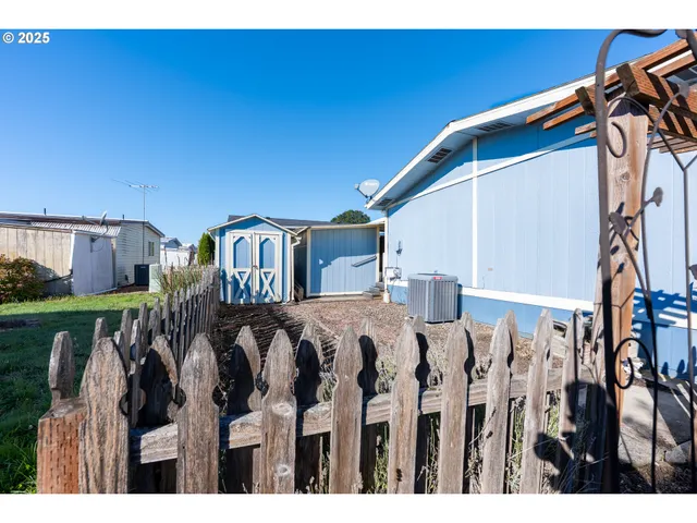 $122,000 | 2901 East 2nd Street, Unit 60, Newberg, OR 97132