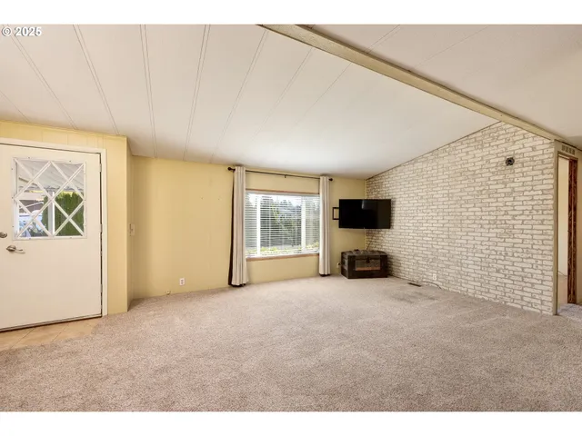 $122,000 | 2901 East 2nd Street, Unit 60, Newberg, OR 97132