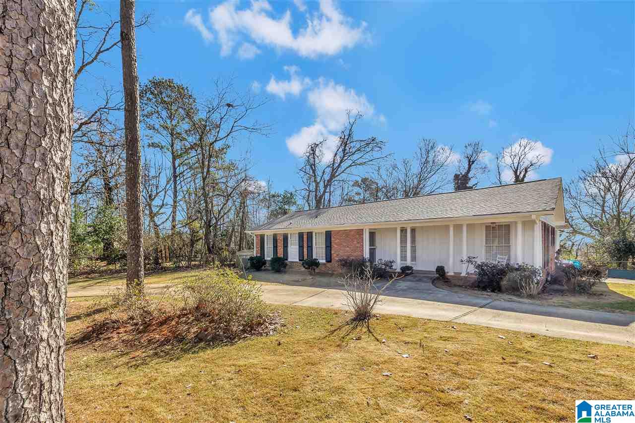 2023 Wedgewood Road Birmingham, AL 35216 - Photo 2 of 26