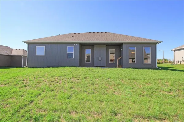 $522,630 | 11122 North Bristol Avenue, Kansas City, MO 64156