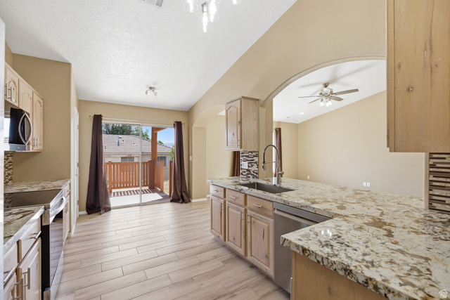 17 South 2000 East St. George, UT 84790 - Photo 12 of 38