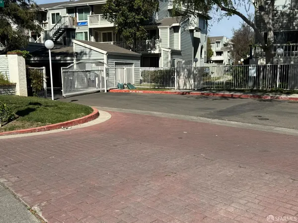 $474,995 | 3660 Knollwood Terrace, Unit 303, Fremont, CA 94536