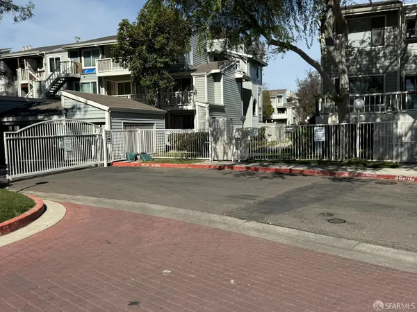$474,995 | 3660 Knollwood Terrace, Unit 303, Fremont, CA 94536