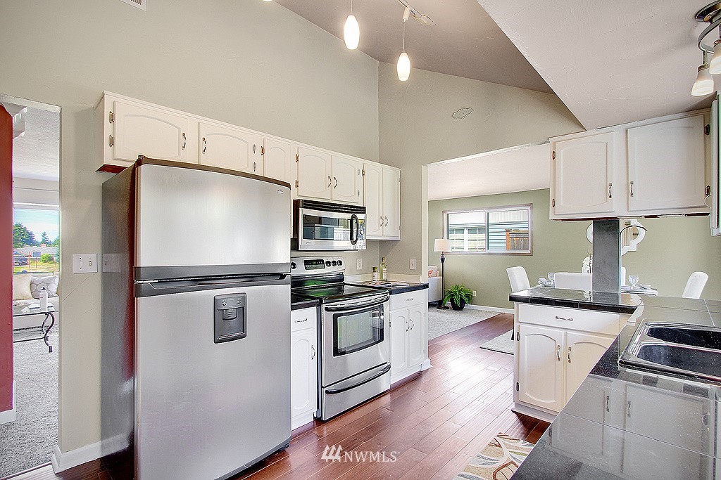 318 View Ridge Drive Everett, WA 98203 - Photo 11 of 19