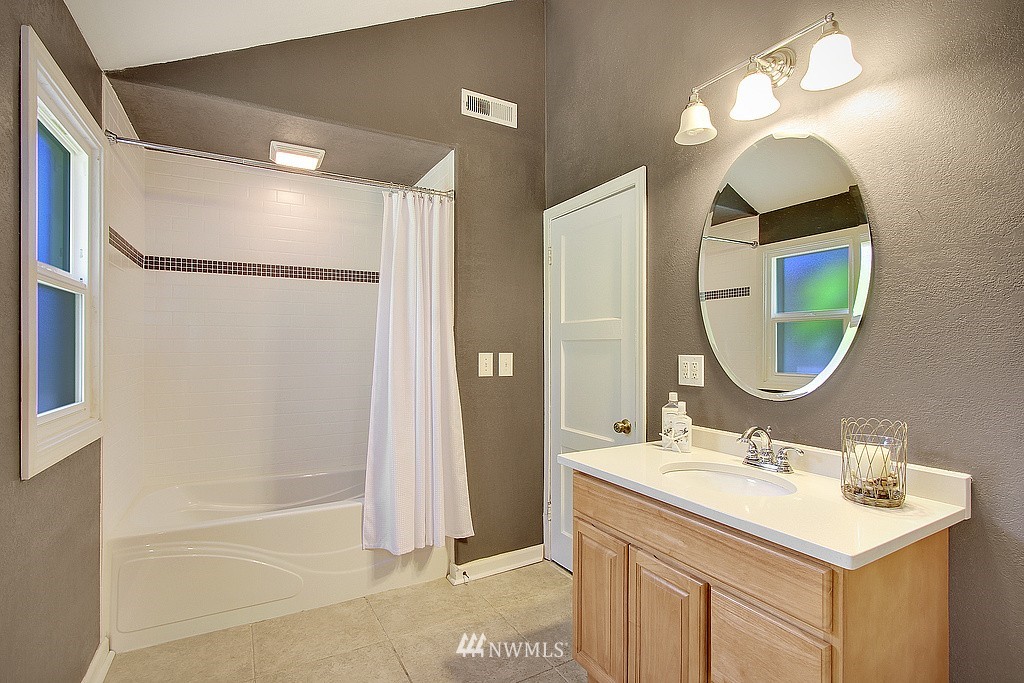 318 View Ridge Drive Everett, WA 98203 - Photo 14 of 19