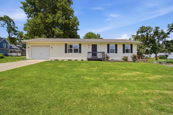 $215,000 | 206 East Irving Street, Normal, IL 61761