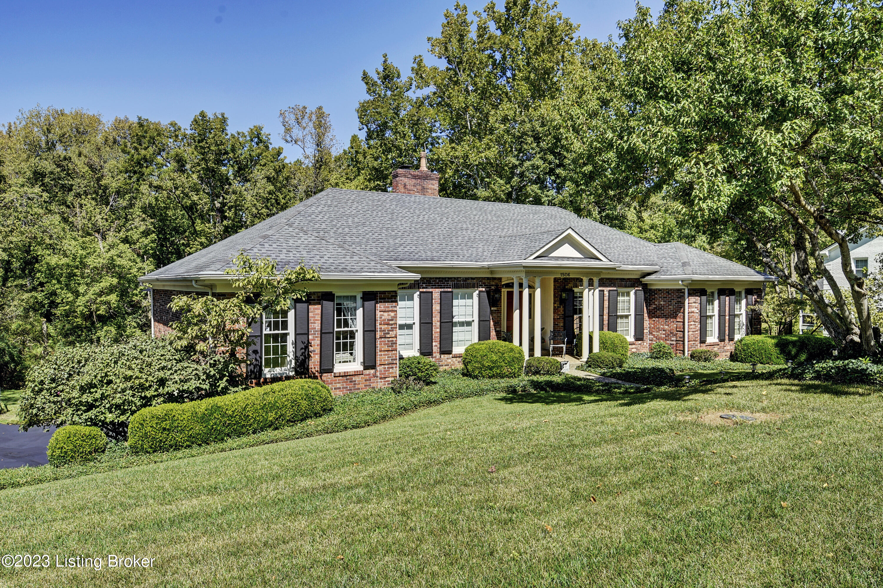 1506 Northwind Road Louisville, KY 40207 - Photo 3 of 57 _DSC1566_67_68_69_70