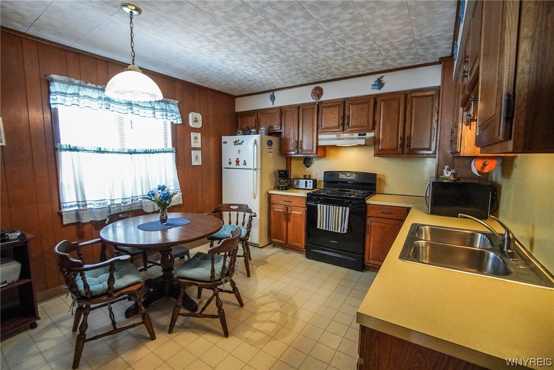 39 Robins Street Buffalo, NY 14220 - Photo 18 of 45