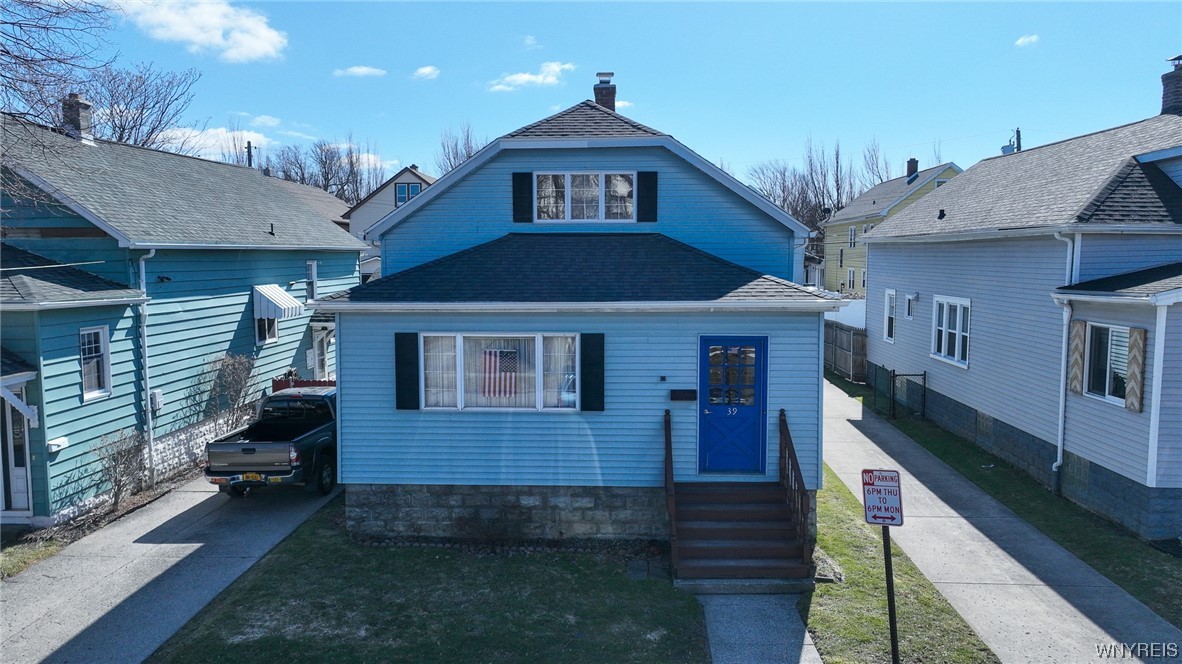 39 Robins Street Buffalo, NY 14220 - Photo 3 of 45