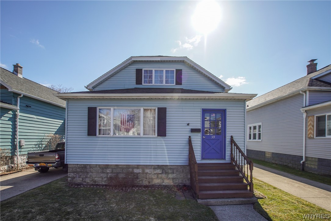 39 Robins Street Buffalo, NY 14220 - Photo 4 of 45