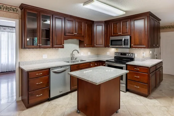 $340,000 | 1905 Woods View Court, Hixson, TN 37343