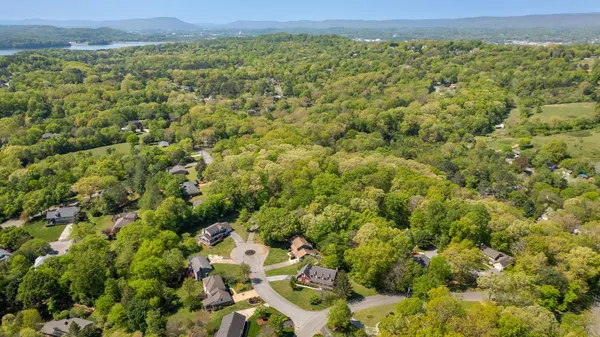 $340,000 | 1905 Woods View Court, Hixson, TN 37343