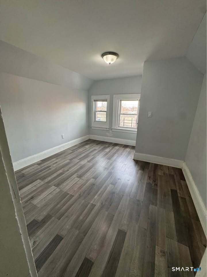 178 Clarence Street, Unit 4 Bridgeport, CT 06608 - Photo 4 of 8