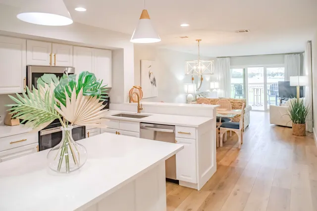 $580,000 | 822 Harbour Point Drive, Unit 822, Miramar Beach, FL 32550