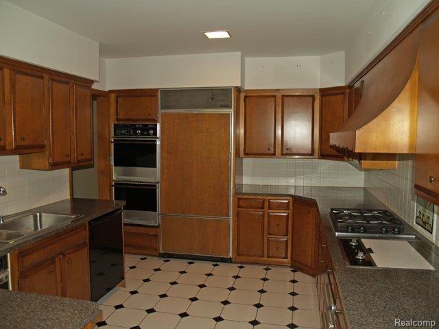 29 Warner Road Grosse Pointe, MI 48236 - Photo 15 of 23 Kitchen