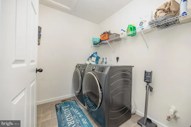 $839,000 | 4555 Lark Meadows Drive, Mechanicsburg, PA 17055