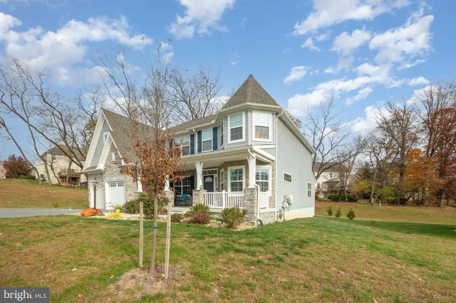 $839,000 | 4555 Lark Meadows Drive, Mechanicsburg, PA 17055