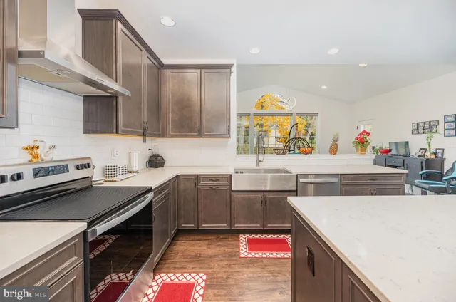 $839,000 | 4555 Lark Meadows Drive, Mechanicsburg, PA 17055