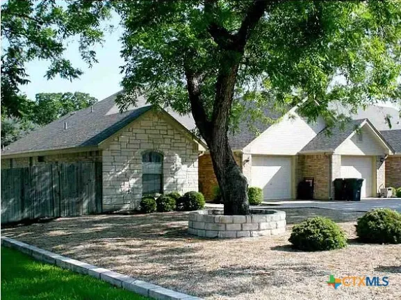 $259,000 | 1004 West North Avenue, Lampasas, TX 76550