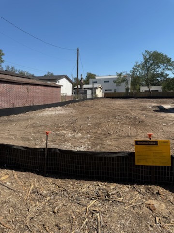 8611 Leo Street Austin, TX 78748 - Photo 2 of 5 a view of ocean and with a car parked