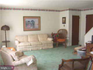 112 Woodlawn Road Warminster, PA 18974 - Photo 2 of 5 Gallery Image 2